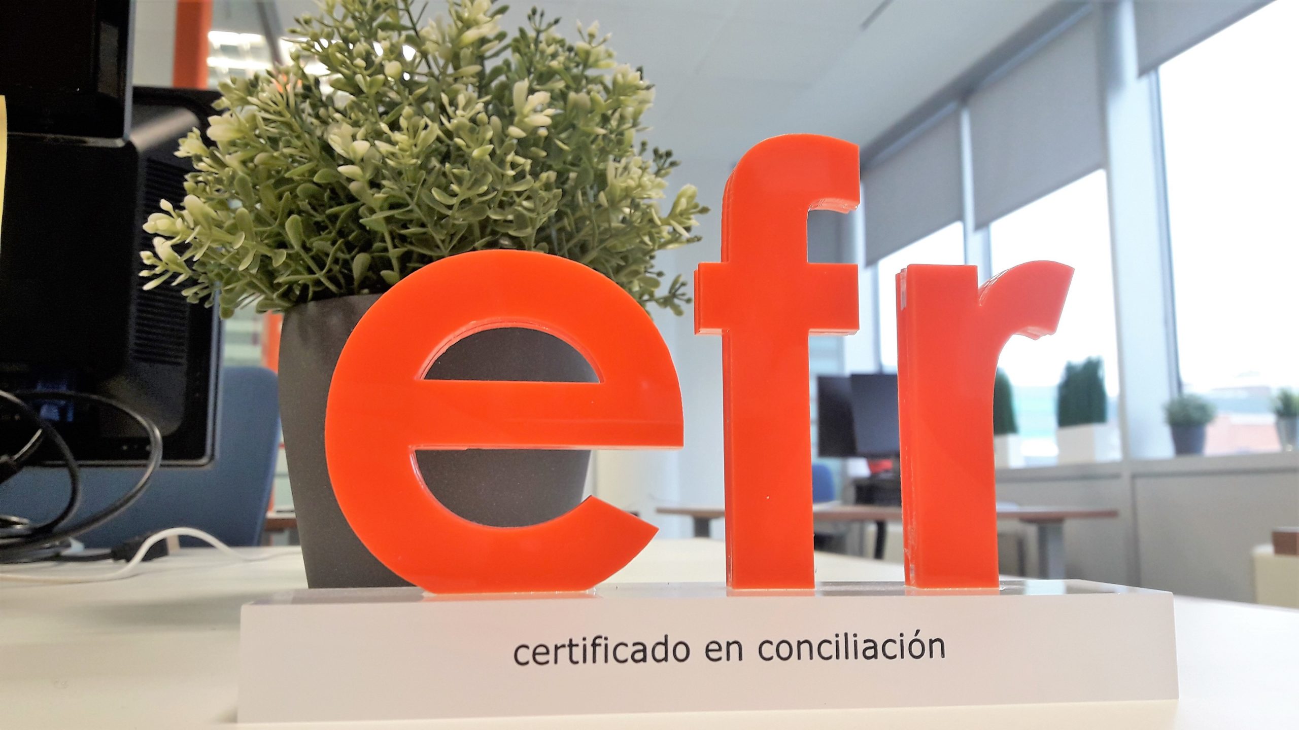 logo certificado conciliación efr